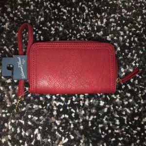 New and Beautiful “Universal Thread™️” Red Wallet